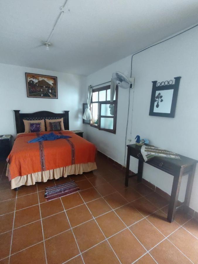 Francisco'S Rest House Hotel 안티구아 과테말라 외부 사진