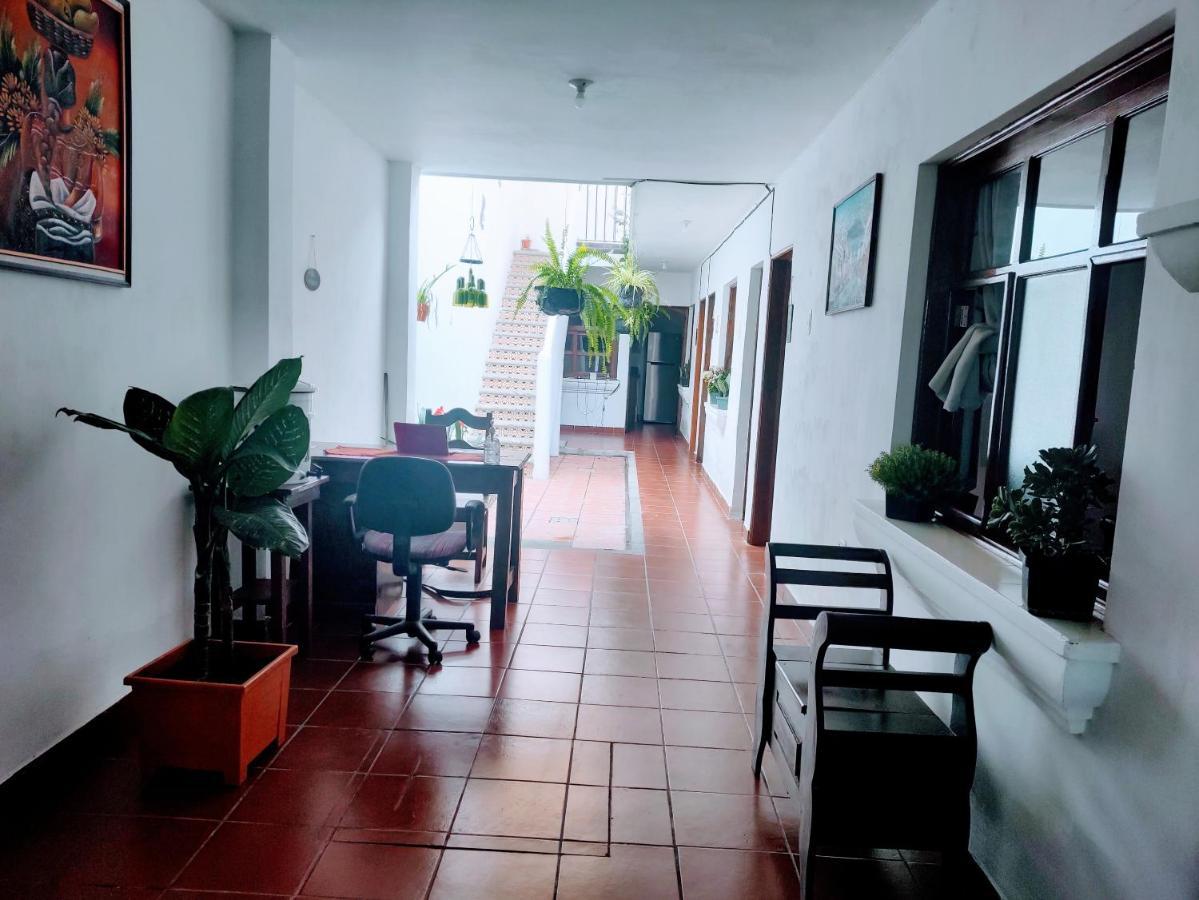 Francisco'S Rest House Hotel 안티구아 과테말라 외부 사진
