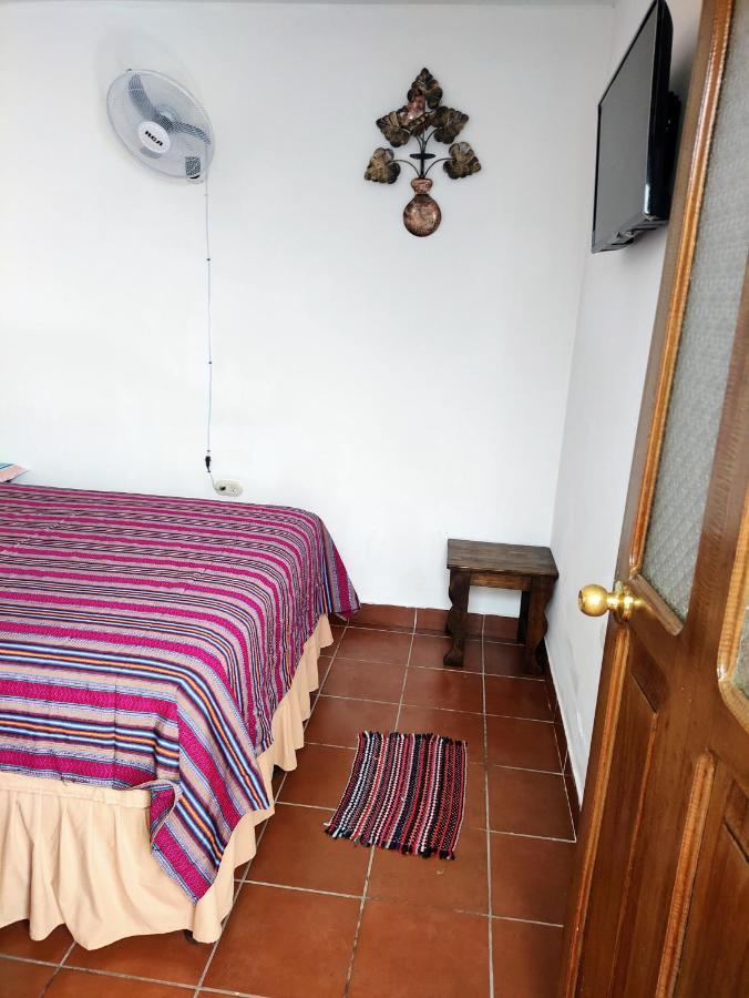 Francisco'S Rest House Hotel 안티구아 과테말라 외부 사진